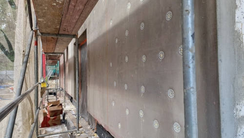 Kołkowanie elewacji